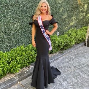 Black Scoop Neck Formal Pageant Gown by Fouad Sarkis Altered to SZ 4